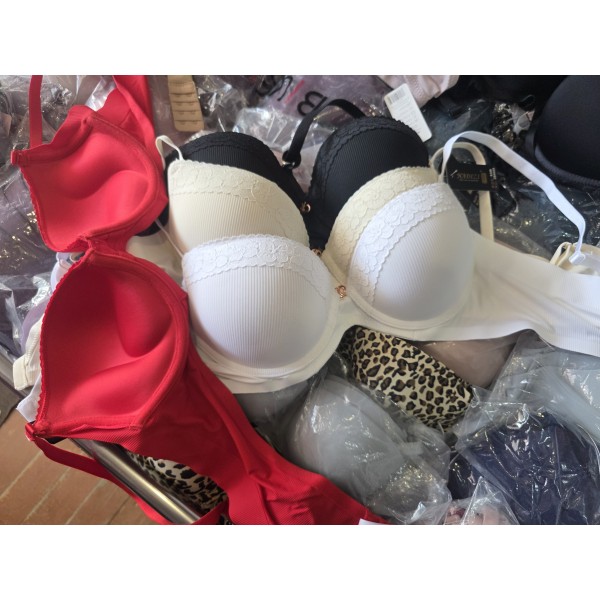 Бюстгальтер Nadizi Чашка B пушап 0069